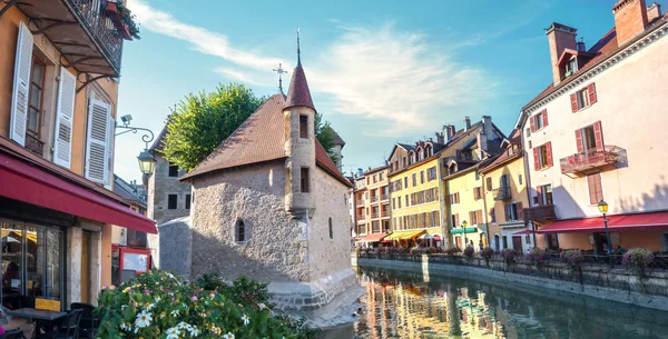 Cidade Panorâmica Com Canal Thiou Palais Lisle Cidade Velha Annecy — Fotografia de Stock