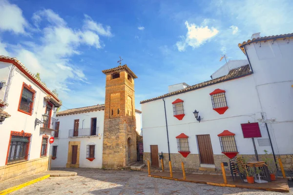 Minareten av den små gammala moskén San Sebastian i Ronda. Malaga bestämmelser — Stockfoto