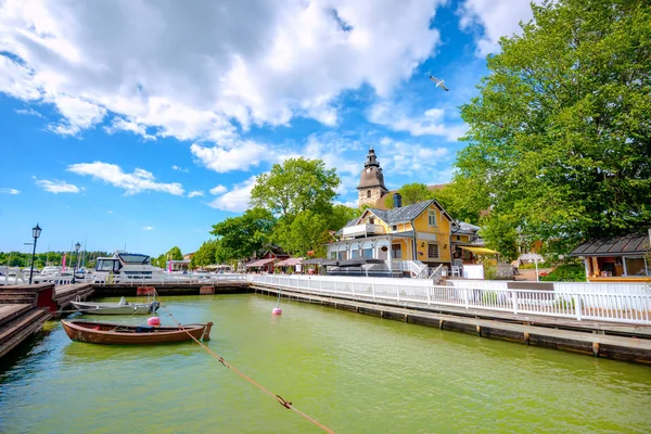 Waterfront and marina in Naantali town at sunny summer day. Finl — Stock Photo, Image