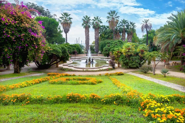 Beautiful park of Alfredo Nobel in San Remo. Liguria, Italy — Stockfoto