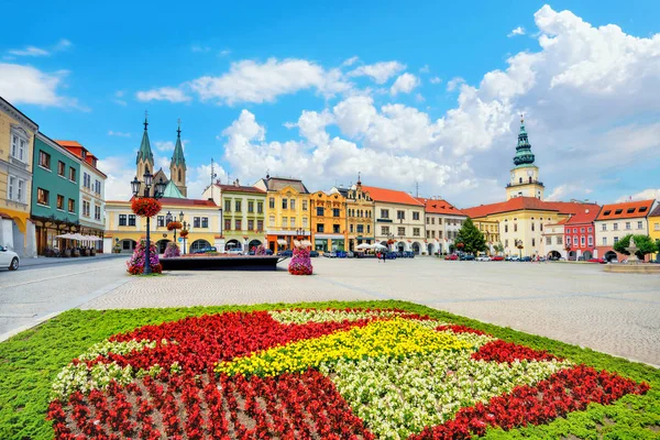 Główny plac Kromeriz śródmieścia na Morawach. Republika Czeska — Zdjęcie stockowe