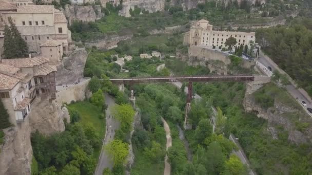 Aerial View Cuenca Spain Beautiful Colorful Pastel Houses Trees River — Stock Video