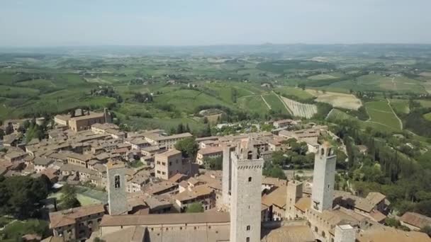 Vista Aérea Del Pueblo Medieval San Gimignano Mostrando Sus Murallas — Vídeos de Stock