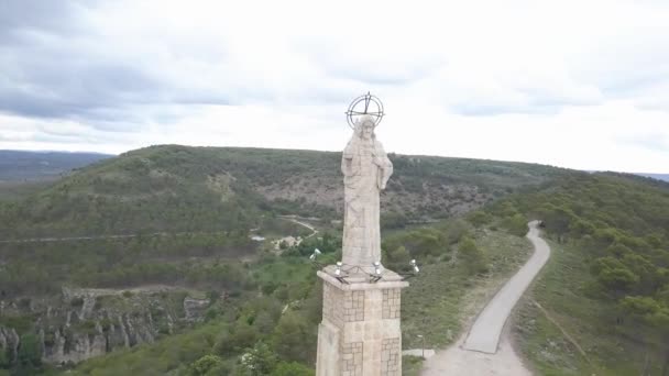 Statue Jesus Christ Top Mountain Cuenca Spain — Stock Video
