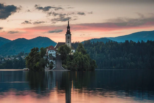 Crépuscule Sur Église Île Sur Lac Bled Slovénie — Photo