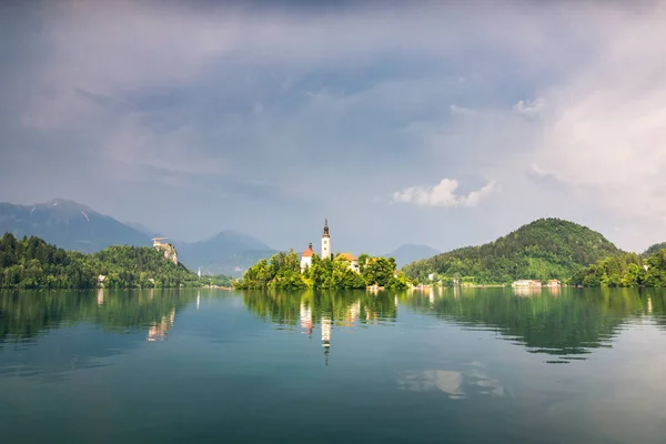 Eglise Sur Île Sur Lac Bled Par Beau Temps Slovénie — Photo