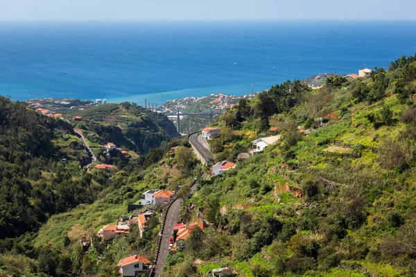 Pico dos Barcelos Funchal city, Madeira, Portekiz için göster