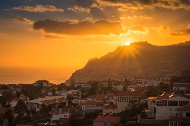 Pico dos Barcelos Funchal city, Madeira, Portekiz için göster