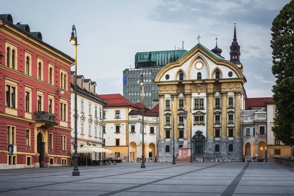 Ursuline Церква Святої Трійці Майдані Конгресу Любляна Словенія — стокове фото