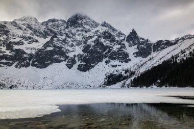 Kış Morskie Oko, Karpaty, Polonya Tatra Dağları
