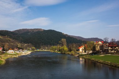 Kroscienko Dunajec köyüne, Pieniny, Polonya
