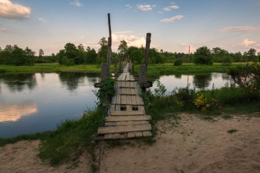 Yaya Köprüsü Pilica Nehri yakınındaki Sulejow, Lodzkie, Polonya