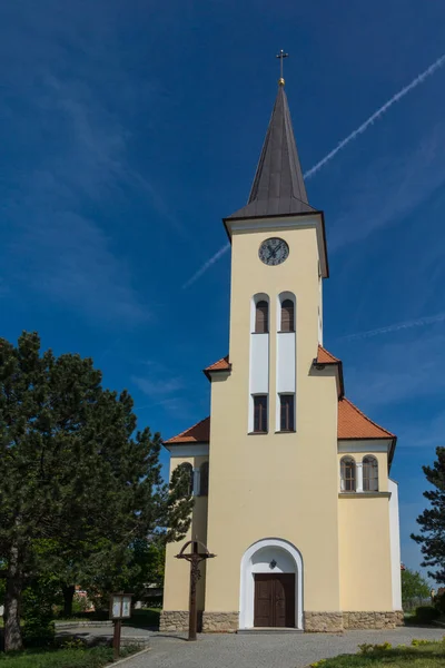 Chiesa Nel Villaggio Vrbice Moravia Repubblica Ceca — Foto Stock