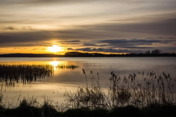 Nascer Sol Sobre Lago Swiecajty Perto Wegorzewo Masúria Polónia — Fotografia de Stock