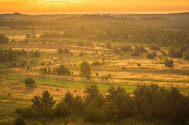 Olsztyn yılında Jura Krakowsko-Czestochowska, Polonya yakınındaki dağ Biaklo üzerinden görüntülemek
