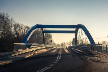 Köprü Jeziorka Nehri yakınında Konstancin-Jeziorna, Masovia, Polonya