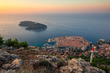 Dubrovnik, Dalmaçya, Hırvatistan Srd Tepesi'nden görüntülemek