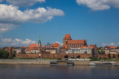 Vistula'nın yanından Torun şehrinin görünümü, Kujawsko-Pomorskie, Polonya