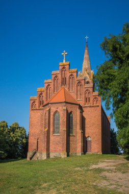 Wolinski Ulusal Parkı yakınlarındaki Lubin Kilisesi, Polonya