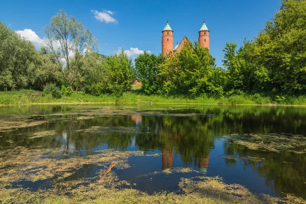 Brochow, Masovia, Polonya'da müstahkem kilise