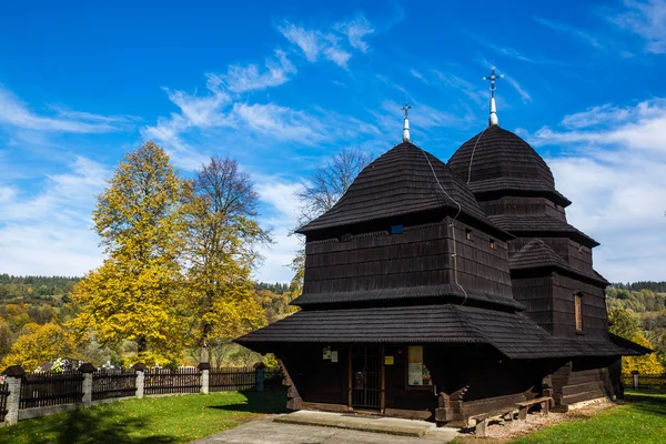 Före detta ortodoxa kyrkan av skyddet av Guds moder i — Stockfoto