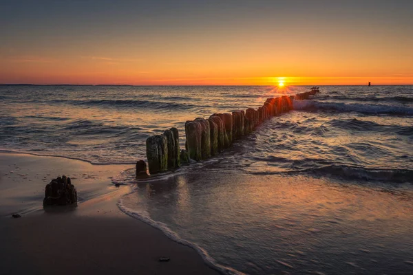 Pôr Sol Mar Báltico Miedzyzdroje Zachodniopomorskie Polónia — Fotografia de Stock