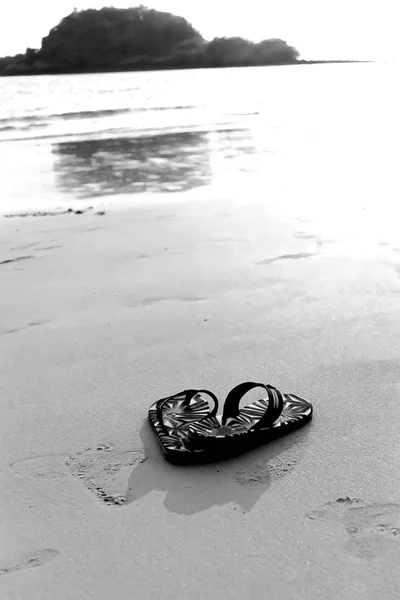 plaj deniz kum su okyanus yaz tatili seyahat gökyüzü sahil Ayakkabı Ayakkabı