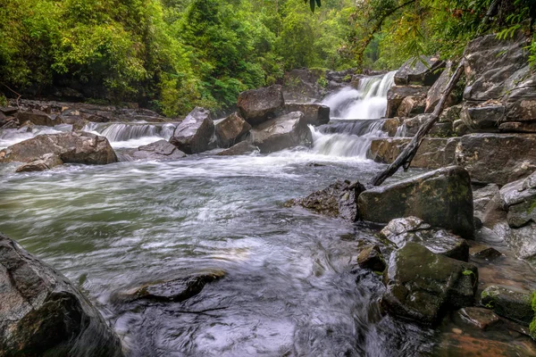 Wasserfall Wasser Natur Fluss Strom Wald Landschaft Kaskade Grüne Felsen — Stockfoto