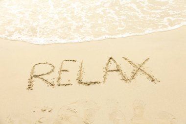 Plaj kum deniz yaz okyanus kelime tropikal tatil seyahat dalga yazılı su kavramı 