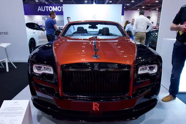 Londra, İngiltere, 18 Mayıs 2018: Rolls-Royce siyah rozet Dawn Adams ekranda London Motor 2018 göster.