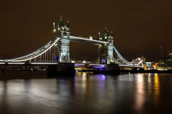 Tower Bridge Iluminado Noche Londres Inglaterra — Foto de Stock