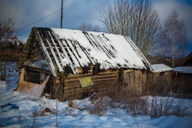 Kışın döken eski günlüğü