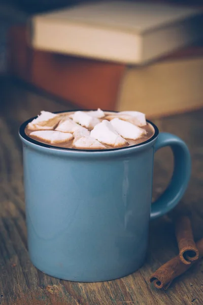 Xícara Cacau Quente Chocolate Quente Com Marshmallows Paus Canela Fundo — Fotografia de Stock