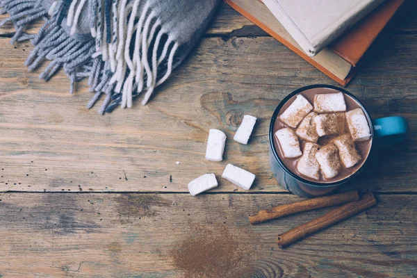 Xícara Cacau Quente Chocolate Quente Com Marshmallows Paus Canela Fundo — Fotografia de Stock