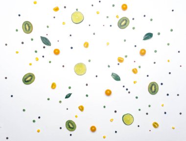 Gıda düz yatıyordu: Bahar Yaz konsepti. Vegan sebze ve meyve