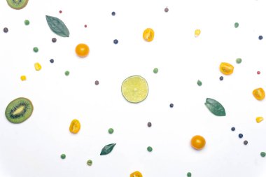 Gıda düz yatıyordu: Bahar Yaz konsepti. Vegan sebze ve meyve