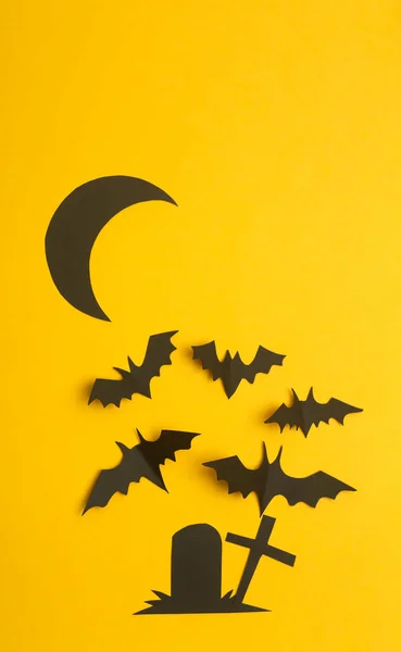 Fondo Halloween Murciélagos Negros Cortados Papel Sobre Fondo Amarillo Decoración — Foto de Stock