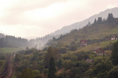 Sonbaharda güzel dağ manzarası