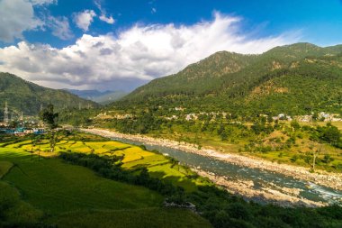 Himalayalar'daki Şehir Fotoğrafı - Uttarakashi, Uttarakhand, Hindistan