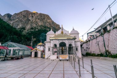 Gangotri, Uttrakhand, hindistan - 8 Ekim 2018 : Gangotri Tapınağı Hindu Hacı Kasabası -
