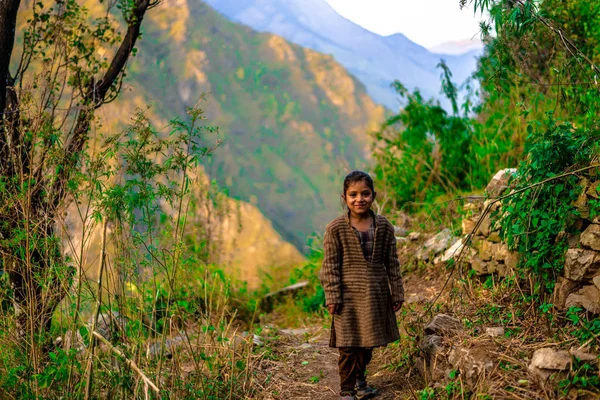 Sankri Range Uttarakhand India Octubre 2018 Retrato Una Linda Chica — Foto de Stock