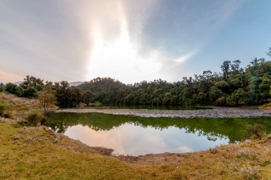 Deoria Tal in Himalayalar - Sari Village Chopta, Uttarakhand