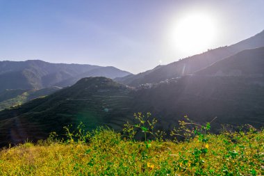 Himalayalar Tehri Garhwal, Uttrakhand, Hindistan'da Gün Batımı fotoğrafı