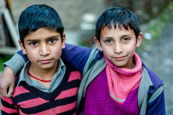 库尔卢，喜玛拉雅邦，印度 - 2019年2月4日： 喜马拉雅山喜马拉雅儿童的照片 — 图库照片