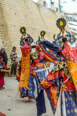 Spiti, Himachal Pradesh, Hindistan - 24 Mart 2019 : Geleneksel Lama Maskesi Dansı