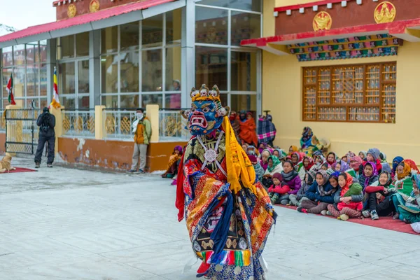 Spiti, Himachal Pradesh, India - March 24, 2019 : Tibetan buddhist lamas dressed in mystical mask dance Tsam mystery in time of festival — Stock Photo, Image