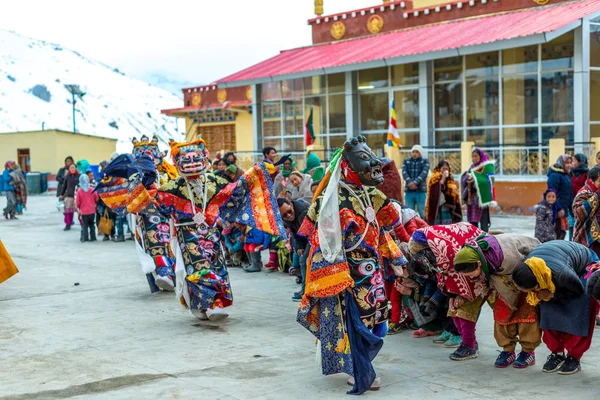Spiti, Himachal Pradesh, Índia - 24 de março de 2019: Festival de Dança de Máscara Tradicional no Himalaia — Fotografia de Stock