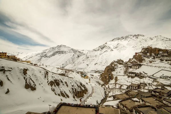 Himalayalar'da kışlarda bir köy - Spiti vadisi