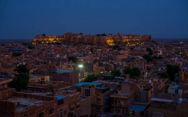 Vista noturna de Golden City Jaisalmer com forte — Fotografia de Stock