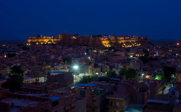 Vista noturna de Golden City Jaisalmer com forte — Fotografia de Stock